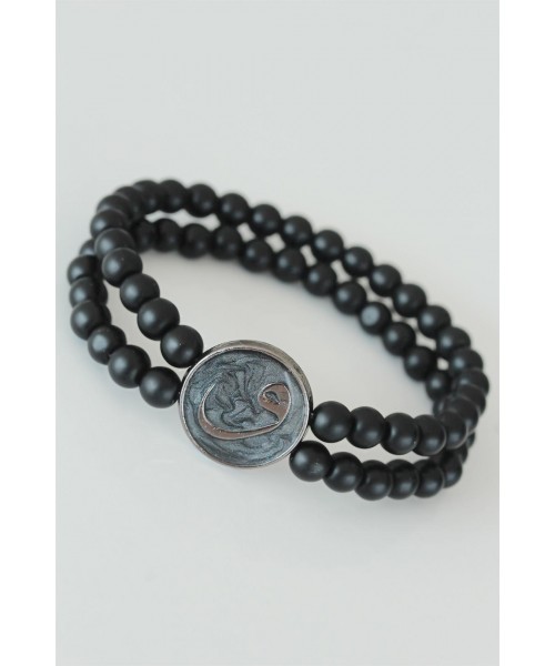 Vav Figürlü Gri Tasarımlı Metal Aksesuarlı Çift Sıra Oniks Doğal Taş Erkek Bileklik Vav Figürlü Gri Tasarımlı Metal Aksesuarlı Çift Sıra Oniks Doğal Taş Erkek Bileklik