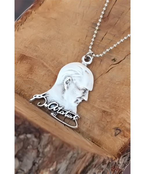 Top Zincirli Atatürk Ve İmzası Tasarım Eskitme Gümüş Renk Kolye